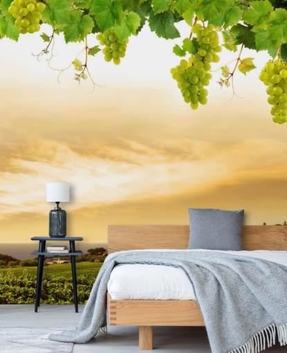 Vineyard by sea and grapevine behang Vineyard by sea and grapevine behang