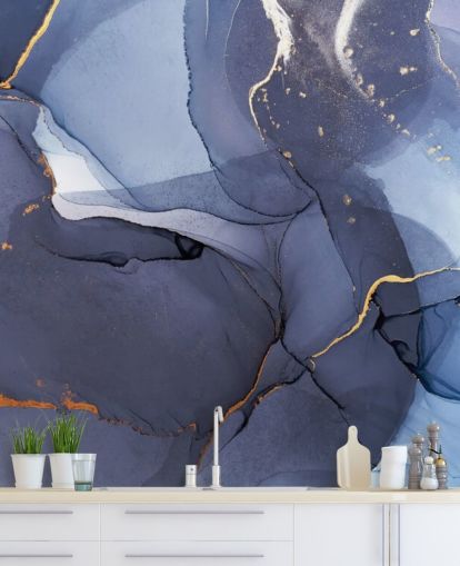 mural de papel pintado personalizado azul marino y dorado llamado Blue Swirl Watercolour para cocinas, baños y salas de estar