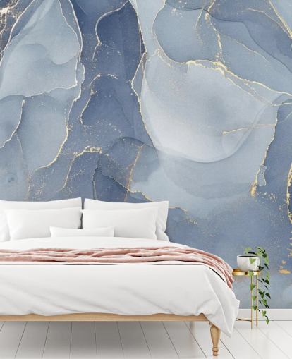 papier peint mural en marbre personnalisable bleu et or appelé Overlapping Shades of Blue pour les cuisines et les salles de bain