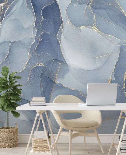blått og gull tilpassbart marmortapet veggmaleri kalt Overlapping Shades of Blue for kjøkken og bad