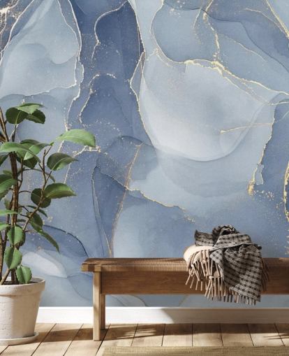 papier peint mural en marbre personnalisable bleu et or appelé Overlapping Shades of Blue pour les cuisines et les salles de bain papier peint mural en marbre personnalisable bleu et or appelé Overlapping Shades of Blue pour les cuisines et les salles de bain