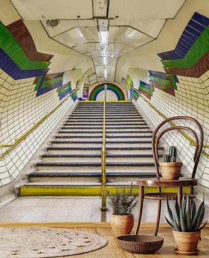 3D blauwe, rode en groene tunnelmuurschildering