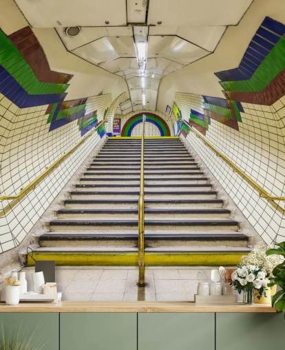 3D blå, rød og grønn Tunnel Mural