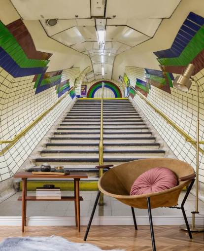 3D Blue, Red and Green Tunnel Mural 3D Blue, Red and Green Tunnel Mural