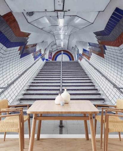 Mural subterrâneo vermelho e azul