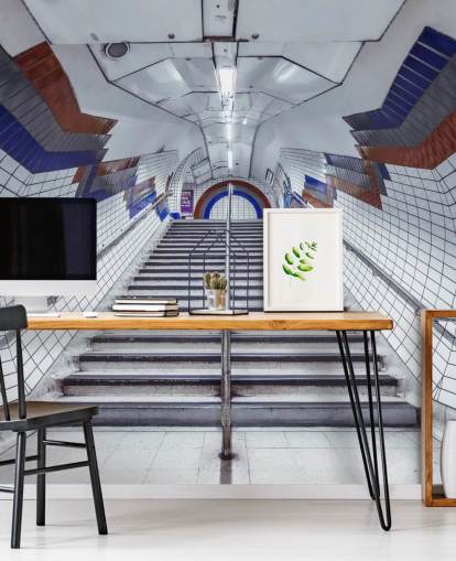 Mural subterrâneo vermelho e azul