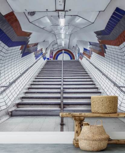 Röd och blå underjordisk väggmålning