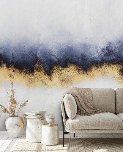 abstrakte Wandtapete in Marineblau, Gold und Weiß namens Blue Mist von Elisabeth Fredriksson für Schlafzimmer oder Wohnzimmer