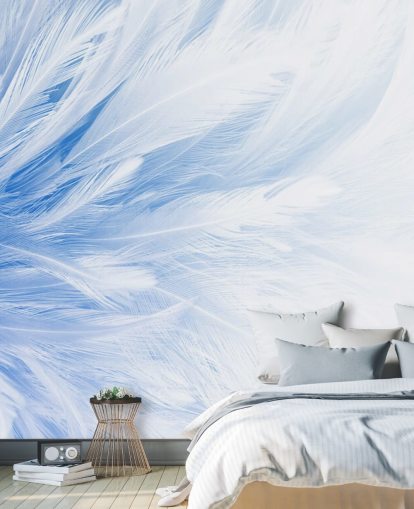 Decorazione murale con stampa di piume blu chiaro