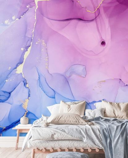 Aquarell-Tapete mit violetten und blauen Wirbeln Aquarell-Tapete mit violetten und blauen Wirbeln