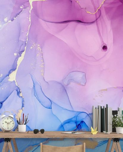 Aquarell-Tapete mit violetten und blauen Wirbeln Aquarell-Tapete mit violetten und blauen Wirbeln