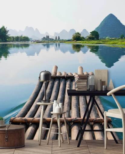 Decorazione murale con zattera di bambù sul lago