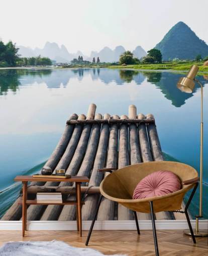 Decorazione murale con zattera di bambù sul lago