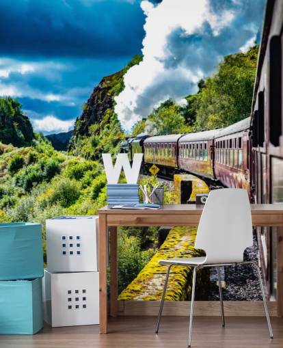 rode stoomtrein op het platteland passagierszicht behang rode stoomtrein op het platteland passagierszicht behang