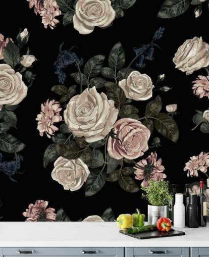 Decorazione murale con rose rosa pastello su sfondo nero