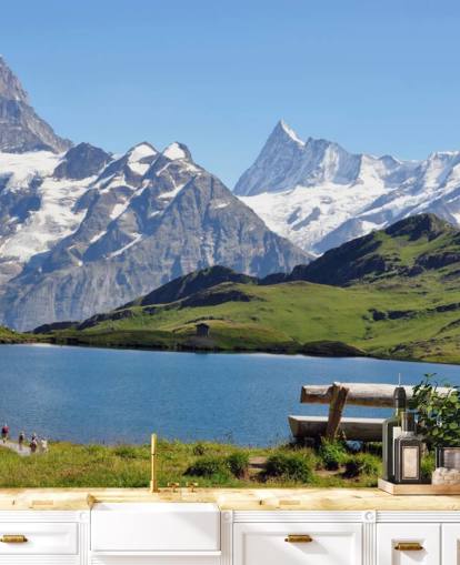 Schneebedeckter Berg und See Fototapete