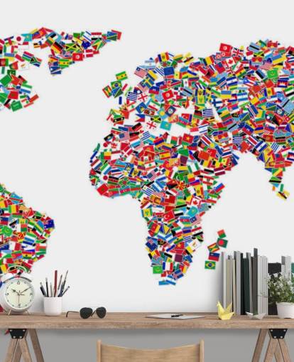 Carte du monde réalisée à partir de papier peint de drapeaux