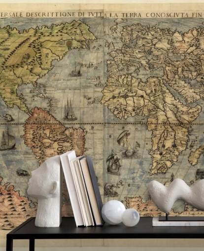 Decorazione murale con mappa del mondo antico