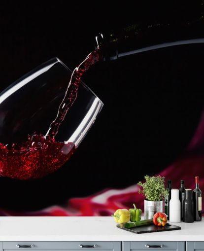 Red Wine in Glass Wallpaper