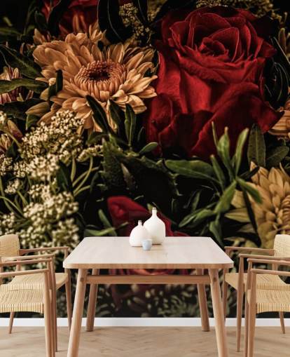 Dunkle Blumen und Rosen bemalte Tapete Dunkle Blumen und Rosen bemalte Tapete