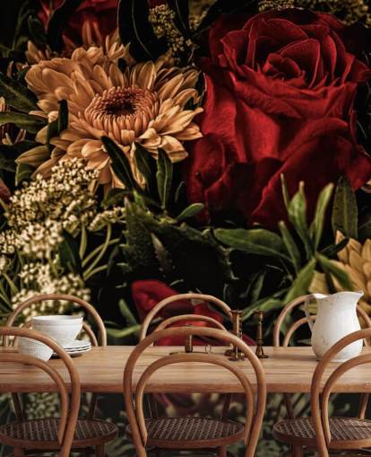 Carta da parati con rose e fiori scuri