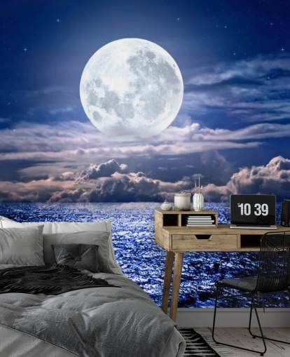 Weißer Mond, Blauer Himmel und Ozean Wallpaper