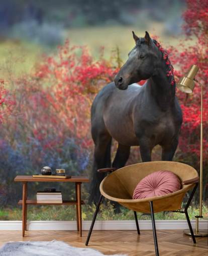 Décoration murale Cheval noir entouré de buissons rouges et de baies dans la crinière