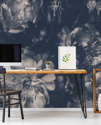 Zwart en wit donker bloemenbehang