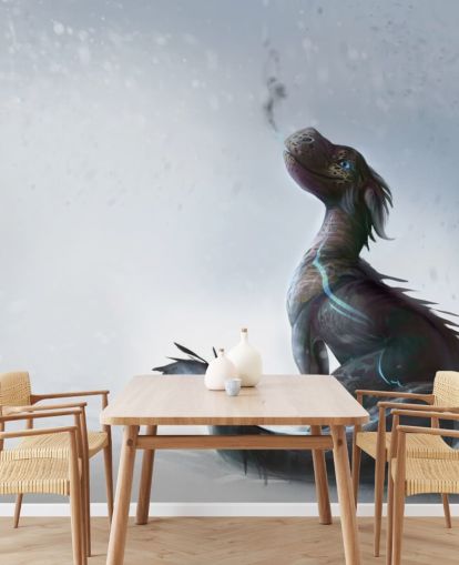 dragón bebé sonriente sentado en la nieve con escamas azules rayadas soplando papel tapiz de humo