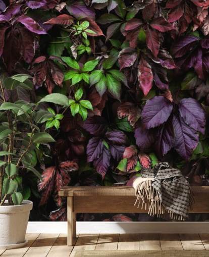 Lila och gröna mörka blad Bakgrund väggmålning Lila och gröna mörka blad Bakgrund väggmålning