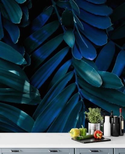 Carta da parati con foglie di palma blu e verde