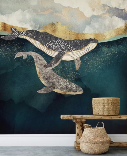 carta da parati murale personalizzata con balene blu e oro chiamata Bond II di SpaceFrog Designs per salotti o camere da letto