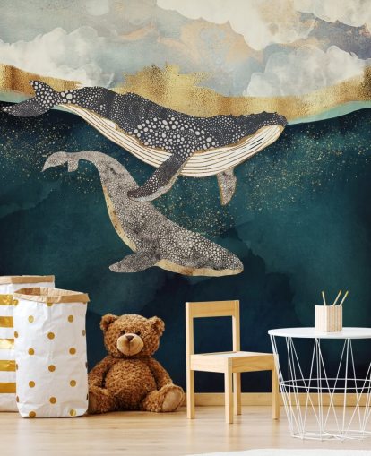 papier peint mural personnalisé en forme de baleine bleu marine et doré appelé Bond II par SpaceFrog Designs pour les salons ou les chambres