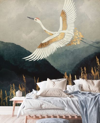 guld och marin anpassningsbar orientalisk tapet som heter Elegant Flight av SpaceFrog Designs för vardagsrum eller sovrum