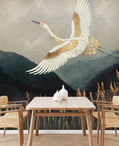 carta da parati orientale personalizzabile in oro e blu marino chiamata Elegant Flight di SpaceFrog Designs per salotti o camere da letto