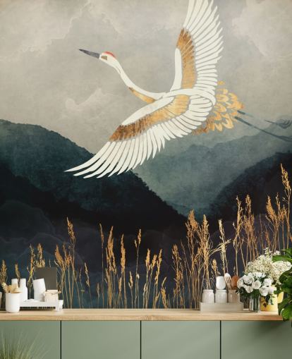 aanpasbaar oosters behang in goud en marineblauw genaamd Elegant Flight van SpaceFrog Designs voor woonkamers of slaapkamers