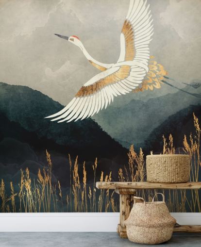 aanpasbaar oosters behang in goud en marineblauw genaamd Elegant Flight van SpaceFrog Designs voor woonkamers of slaapkamers aanpasbaar oosters behang in goud en marineblauw genaamd Elegant Flight van SpaceFrog Designs voor woonkamers of slaapkamers