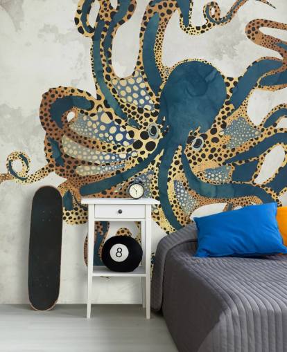 mural de papel de parede de polvo personalizável em azul marinho e dourado chamado Underwater Dream VI da SpaceFrog Designs para banheiros