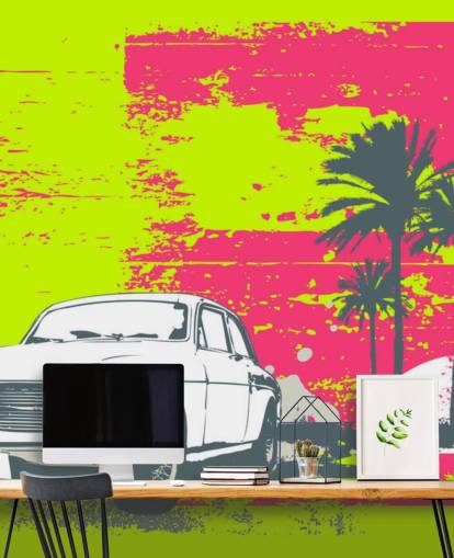 Coche dibujado en papel pintado de fondo colorido