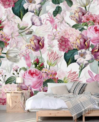 Hellrosa Rosen und weiße Blumen bemalte Tapete