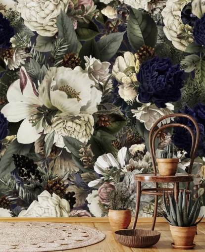 mørkeblått og hvitt blomstertapet veggmaleri kalt Midnight Bouquet av Uta Naumann for soverom