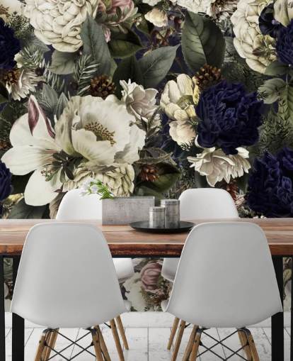 mural de papel de parede floral azul escuro e branco chamado Midnight Bouquet de Uta Naumann para quartos mural de papel de parede floral azul escuro e branco chamado Midnight Bouquet de Uta Naumann para quartos