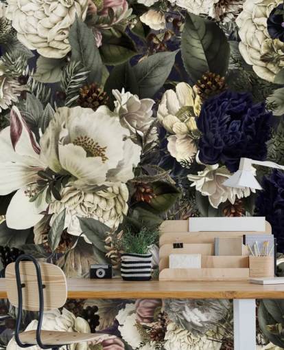 mural de papel pintado floral azul oscuro y blanco llamado Midnight Bouquet de Uta Naumann para dormitorios mural de papel pintado floral azul oscuro y blanco llamado Midnight Bouquet de Uta Naumann para dormitorios