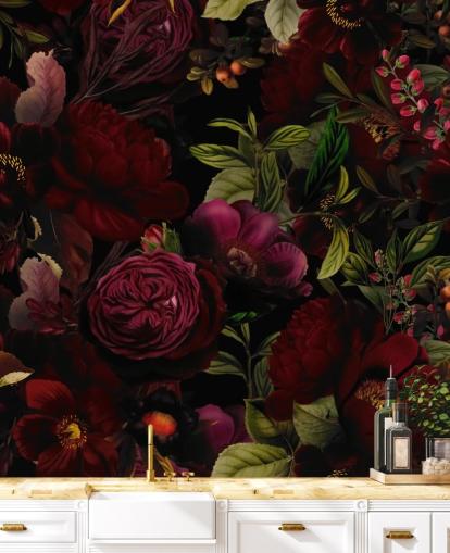 lilla tilpasselig blomstertapet vægmaleri kaldet Moody Maroon af Uta Naumann til soveværelser lilla tilpasselig blomstertapet vægmaleri kaldet Moody Maroon af Uta Naumann til soveværelser