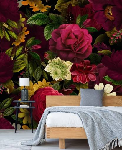 papier peint mural floral violet, rose et vert appelé Pink Rose Jungle par Uta Naumann pour les chambres et les salons papier peint mural floral violet, rose et vert appelé Pink Rose Jungle par Uta Naumann pour les chambres et les salons