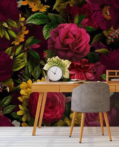 mural de papel pintado floral morado, rosa y verde llamado Pink Rose Jungle de Uta Naumann para dormitorios y salas de estar