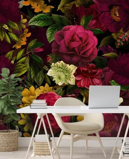 mural de papel pintado floral morado, rosa y verde llamado Pink Rose Jungle de Uta Naumann para dormitorios y salas de estar mural de papel pintado floral morado, rosa y verde llamado Pink Rose Jungle de Uta Naumann para dormitorios y salas de estar