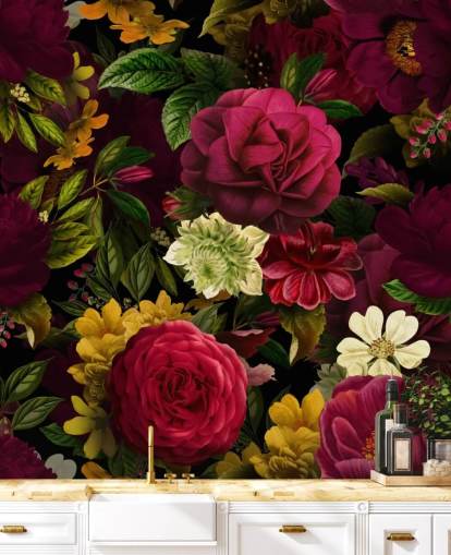 mural de papel pintado floral morado, rosa y verde llamado Pink Rose Jungle de Uta Naumann para dormitorios y salas de estar