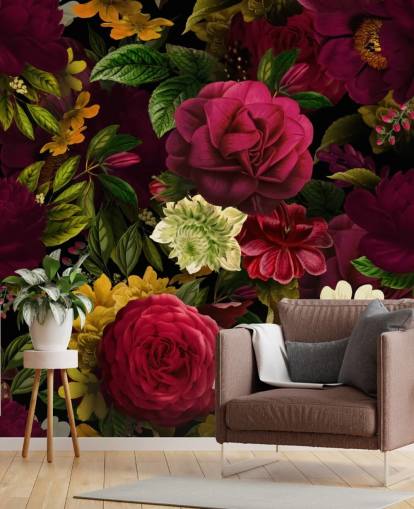 mural de papel de parede floral roxo, rosa e verde chamado Pink Rose Jungle de Uta Naumann para quartos e salas de estar