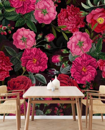 Dieproze rozen met groene bladeren op zwart achtergrondbehang